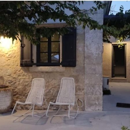 Kondoyenádha Villa Aiolia מראה חיצוני תמונה