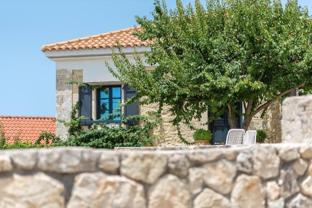 Kondoyenádha Villa Aiolia מראה חיצוני תמונה