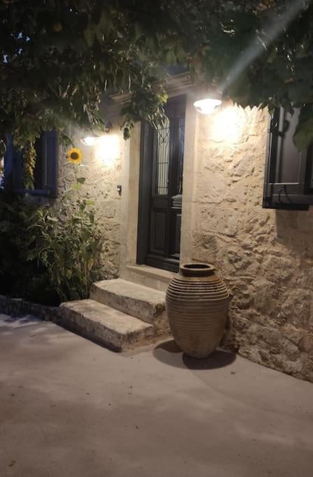 Kondoyenádha Villa Aiolia מראה חיצוני תמונה