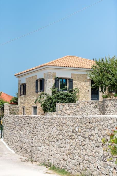 Kondoyenádha Villa Aiolia מראה חיצוני תמונה