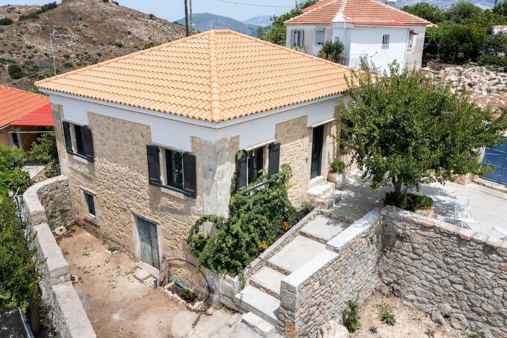 Kondoyenádha Villa Aiolia מראה חיצוני תמונה
