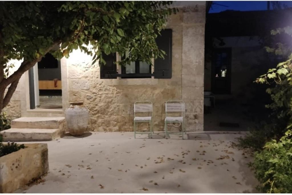 Kondoyenádha Villa Aiolia מראה חיצוני תמונה